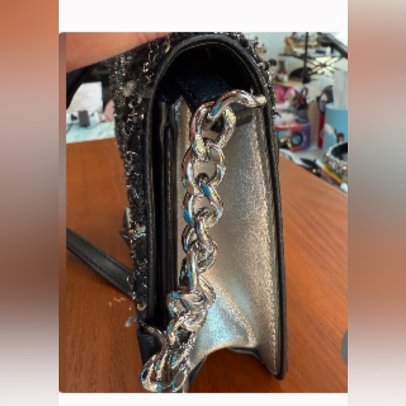 Kate Spade Neve Tinsel Crossbody Bag Black Silver NWOT - Picture 4 of 7